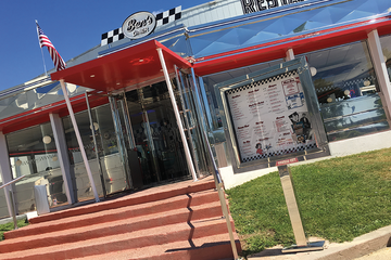 Conception restaurant diner américain à Nîmes